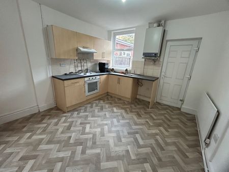 3 Bed Terraced House, Burford Road, NG7 - Photo 5