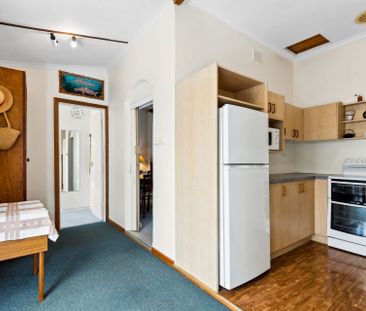 32 Ozone St, Victor Harbor SA 5211 - House For Rent | Domain - Photo 1