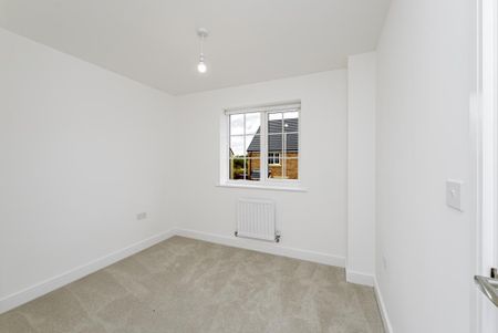 3 bedroom semi-detached house to rent - Photo 2
