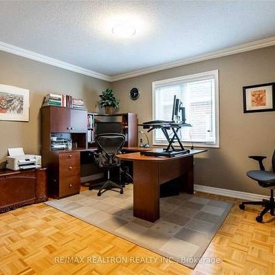 Specious 2Storey 4Bedroom House In Jefferson Richmond Hill! - Photo 4