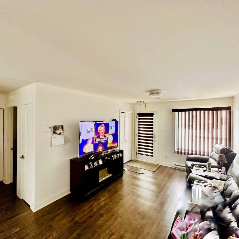 Superbe 4 1/2 au rez-de-chaussée | confort, accessibilité et tranquillité - Photo 1