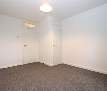 Flat in Reeth Road, Sandsfield Park - Photo 2