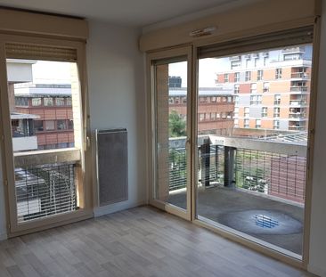 Location Appartement 2 pièces 53m² VALENCIENNES 59300 - Photo 4