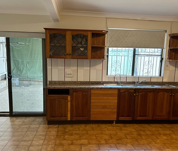 2/6 Myrtle Street, Leichhardt NSW 2040 - House For Rent | Domain - Photo 4