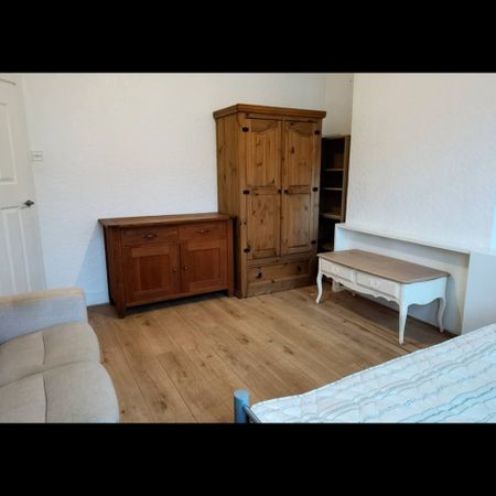Room in a Shared House, Tintern Road, N22 - Photo 3