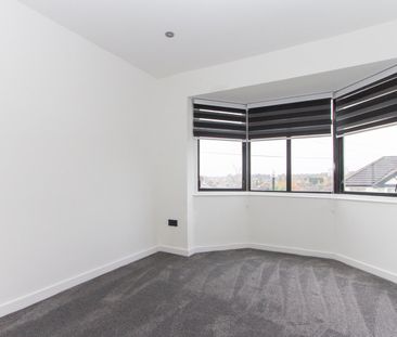 3 Bed Terraced House, Hockett Street, CV3 - Photo 2