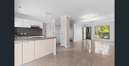 Modern 3-Bedroom Townhouse in Prime North Lakes Location - Photo 3