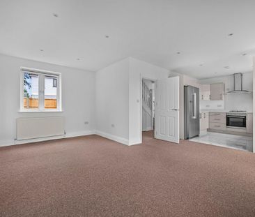 3 bedroom detached house to rent - Photo 1