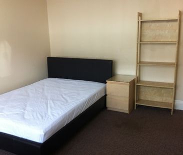 3 Elmsthorpe Avenue, NG7 2BU, NOTTINGHAM - Photo 5