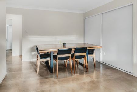 Family Home in Ormeau - Photo 3