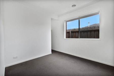 Spacious Family Home - Photo 5