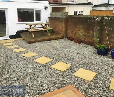 3 bedroom terraced house to rent - Photo 6
