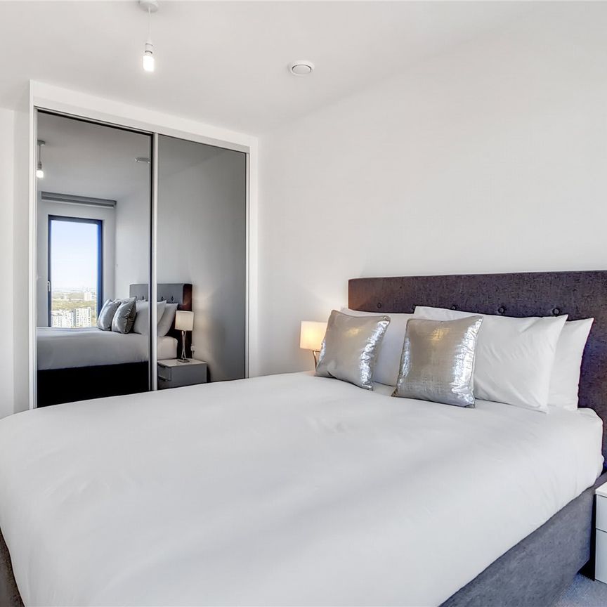 Great Eastern Road Stratford E15 - Photo 1