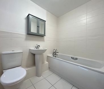 3 bedroom apartment to rent - Photo 6