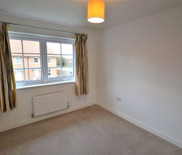 4 bedroom detached house to rent - Photo 3