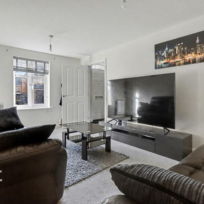 4 bedroom detached house to rent - Photo 1