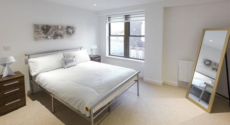 6 bedroom terraced house to rent - Photo 5