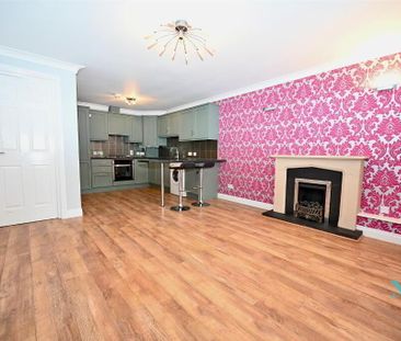 1a Hillsborough Court, Carryduff, BT8 8SU - Photo 3