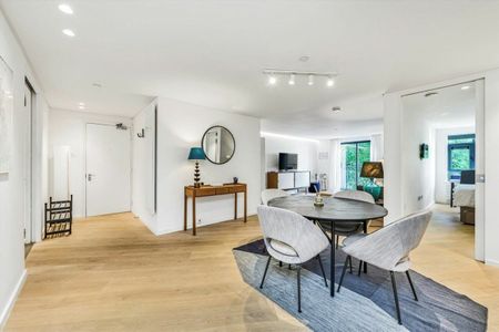 Bridgewater Square, Barbican, EC2Y - Photo 2