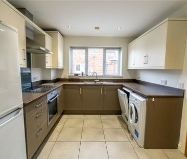 3 bedroom semi-detached house to rent - Photo 4