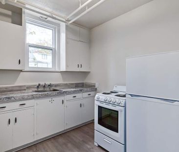 Renovated Suite - 2 Bedroom - Photo 4