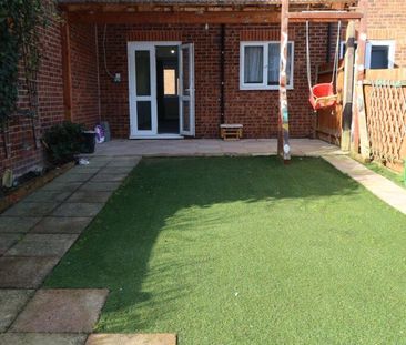 2 bedroom terraced house to rent - Photo 5