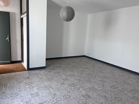 Location appartement 2 pièces, 52.00m², Rochefort - Photo 2