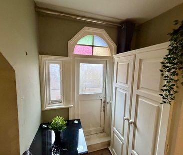 Room in a Shared House, Chiswick High Road, W4 - Photo 5