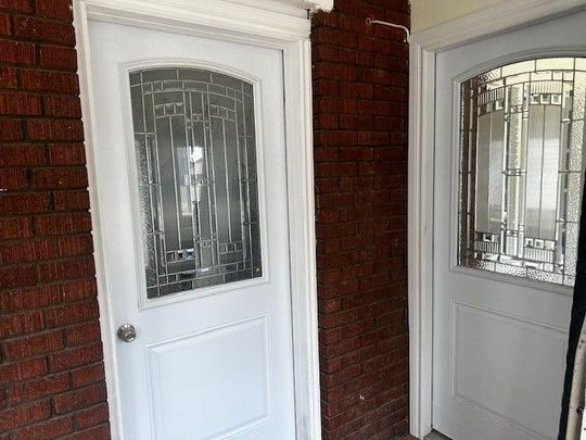 For Lease - 379 Wharncliffe Road Unit# Main, London South, Ontario - Photo 1