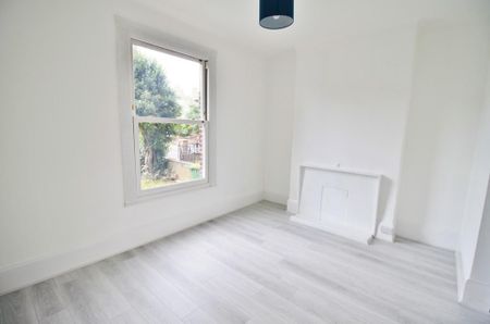 4 bedroom terraced house to rent - Photo 4