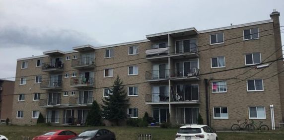 2 CH - 1 SDB - Québec - $1,057 /mo - Photo 2