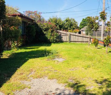 3 Bedrooms House in Springvale - Photo 2