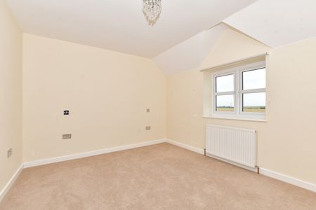 3 bedroom detached house to rent - Photo 5