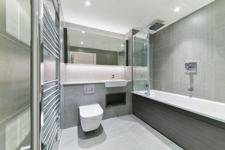 3 bedroom flat to rent - Photo 5