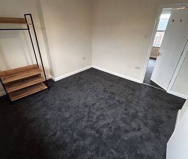 1 Bed Flat, Colwick Road, NG2 - Photo 3