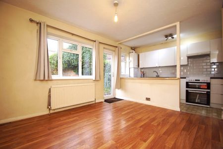 1 bed Terraced for rent - Photo 3