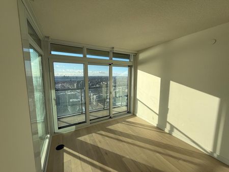 For Lease - 3 Concord Cityplace Way, Toronto, Ontario - Photo 3