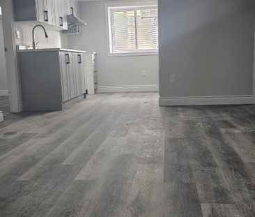 For Lease - 370 Greenbrook Drive, Kitchener, Ontario - Photo 2