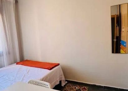 Avinguda de Sant Salvador, Barcelona, Catalonia 08913