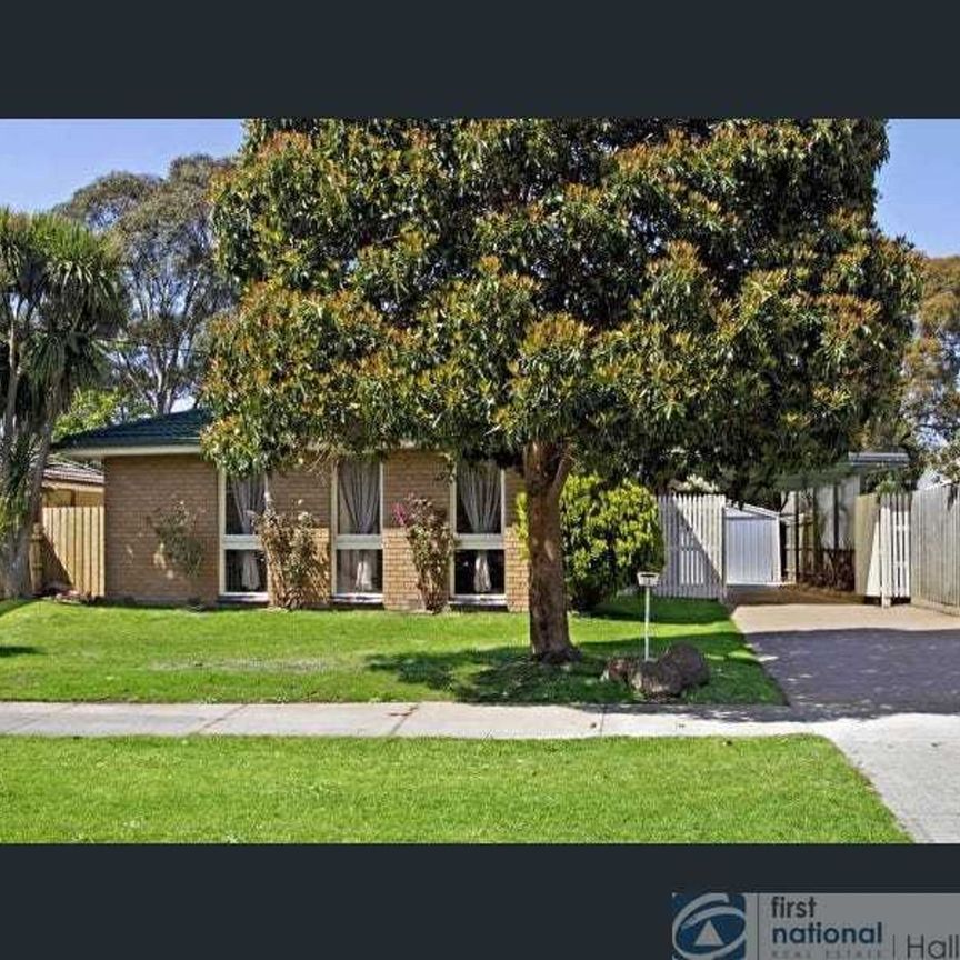 2A Latrobe Street, Cranbourne - Photo 2