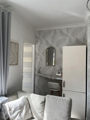 2 bedroom ground floor flat to rent - Photo 1