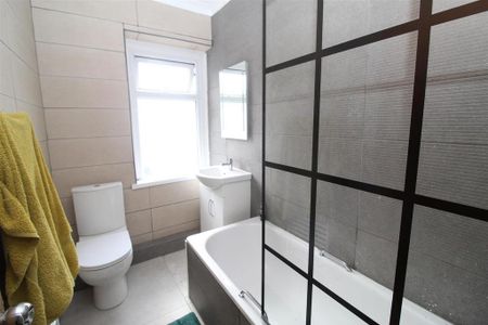 4 bedroom house to rent - Photo 5