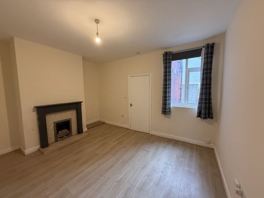 2 bed Terraced - To Let - Photo 1