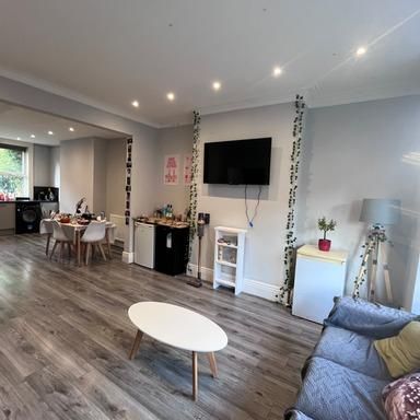23 Estcourt Avenue, Leeds, LS6 3ET - Photo 1