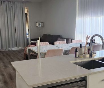 Davoren Park - Photo 2