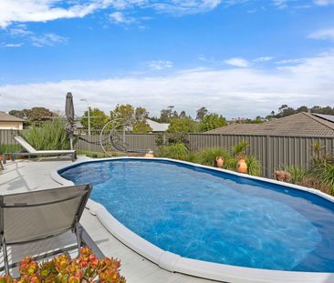 Immaculately Presented Family Home in Saddlers Ridge Estate - Photo 4