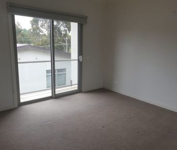 Two-Bedroom Home in a Convenient Mooroolbark Location - Photo 5