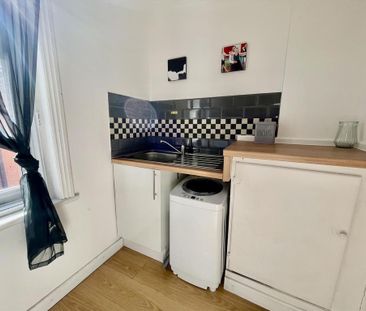 1 bedroom flat to rent - Photo 4