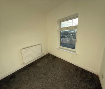 2 bedroom semi-detached house to rent - Photo 2