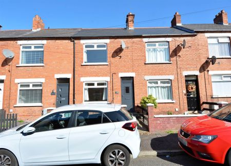 142 Greenville Road, off Grand Parade, BELFAST, BT5 5JY - Photo 2